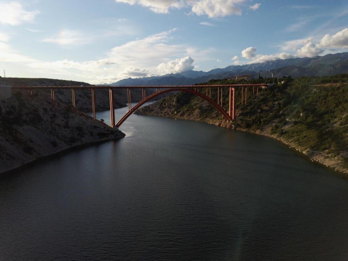 Apartmani Most Maslenica Exteriör bild