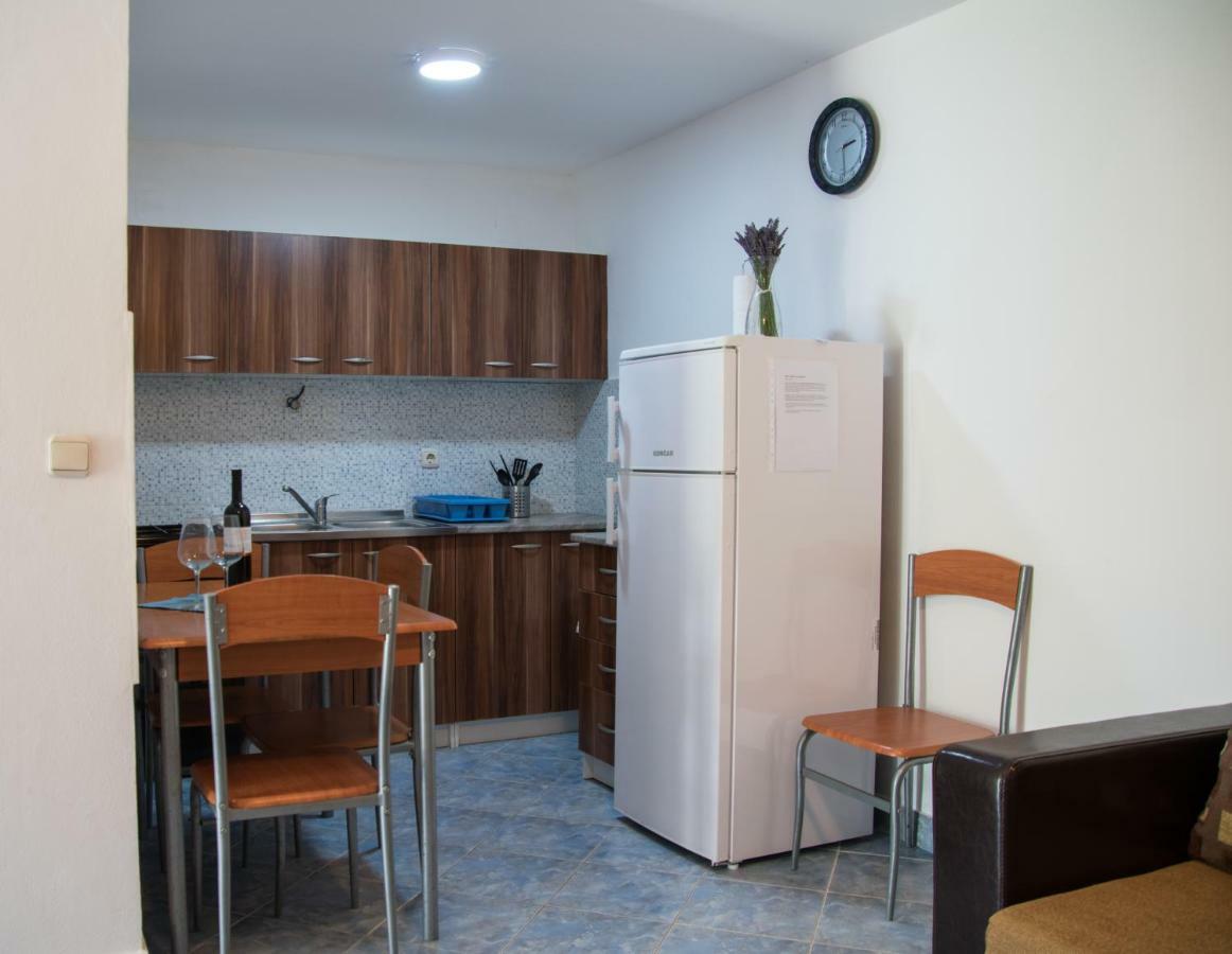 Apartmani Most Maslenica Exteriör bild