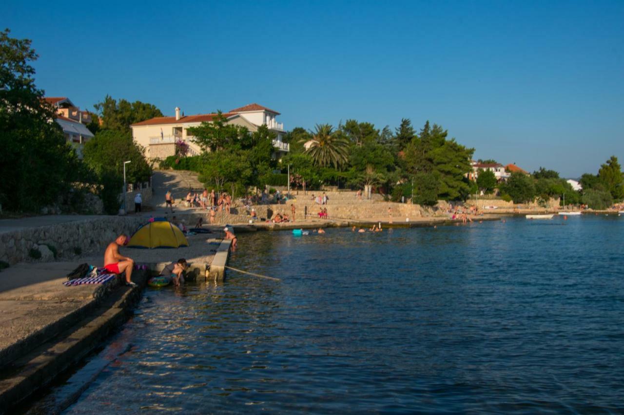 Apartmani Most Maslenica Exteriör bild